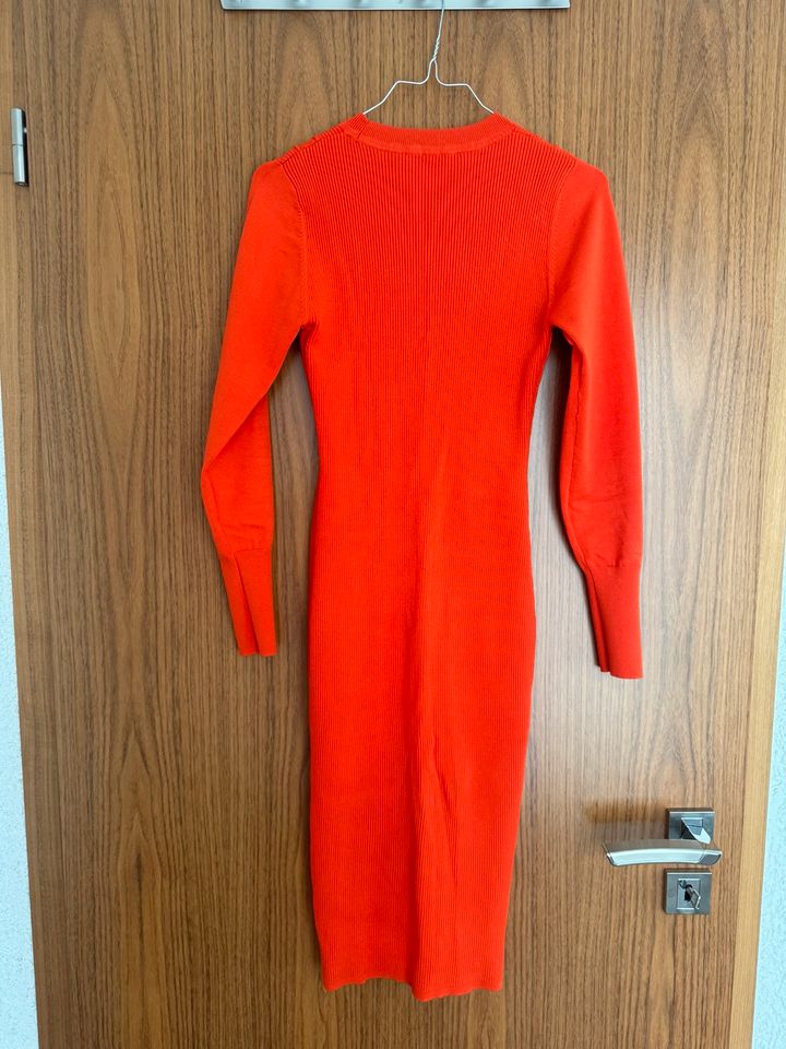 Strickkleid von Karen Millen in Gießen