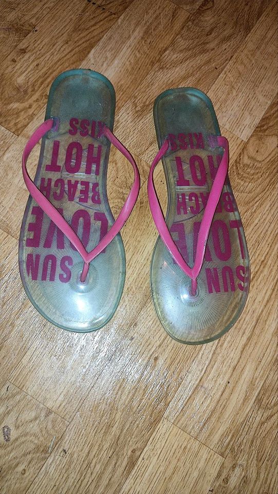 Neu flip-flops Badelatschen zehentrenner pink-blau 39 new Yorker in Schwedt (Oder)