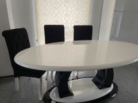 Wohnzimmer#Esszimmer#Wohnwand#Esstisch#Stühle#Schwarz#Weiß Nordrhein-Westfalen - Remscheid Vorschau