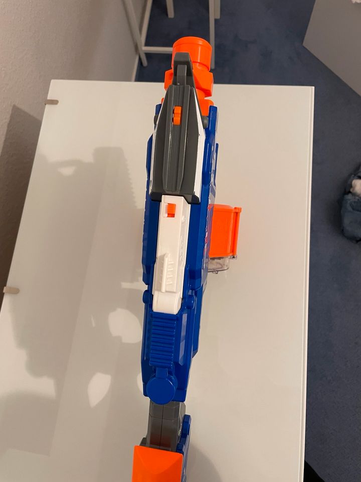 Nerf Gun Hyperfire Elite + Pfeile in Arnsberg