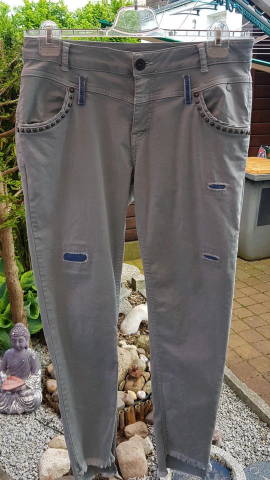 Tredy Hose Jeans 42 in Isernhagen