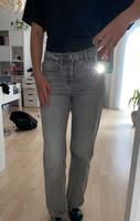 ZARA graue jeans straight mittelhoher bund Nordrhein-Westfalen - Erkelenz Vorschau