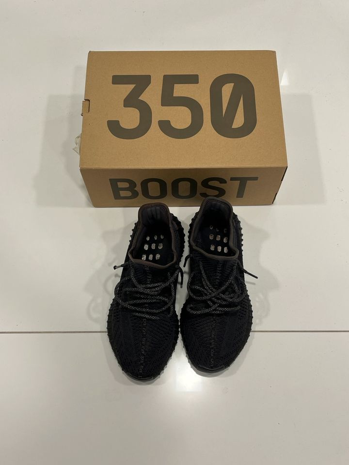 YEEZY 350 BOOST V 2 Reflective in Gelsenkirchen