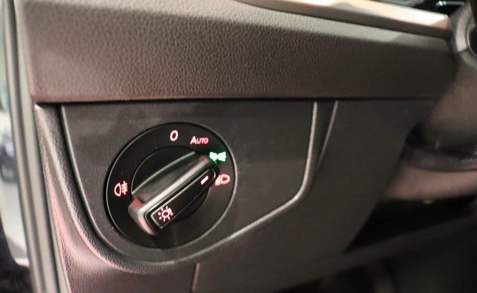 Volkswagen Polo VI Comfortline TGI*KLIMAAUT*NAVI*LED*PDC*BC in Troisdorf
