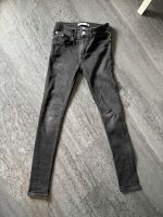 Calvin Klein Jeans Hose grau dunkelgrau Größe 36 Düsseldorf - Rath Vorschau