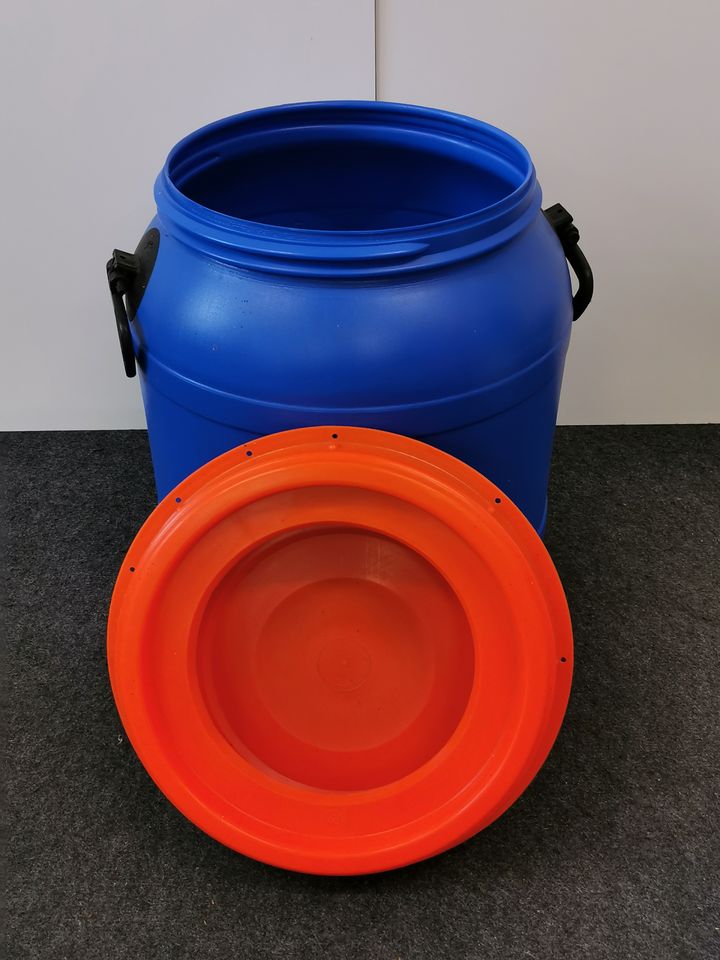 Wasserdichtes Kunststoff - Faß  /  50 Liter in Eystrup