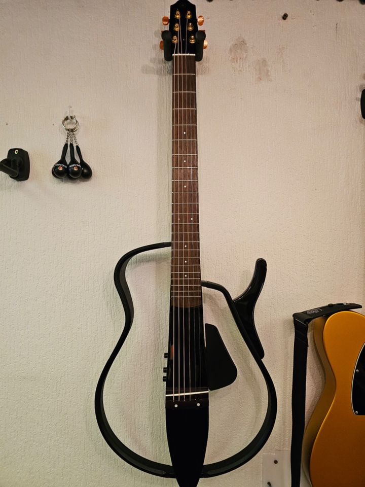 Yamaha SLG100s Silent Guitar - Korpuslose Westerngitarre in Bremen