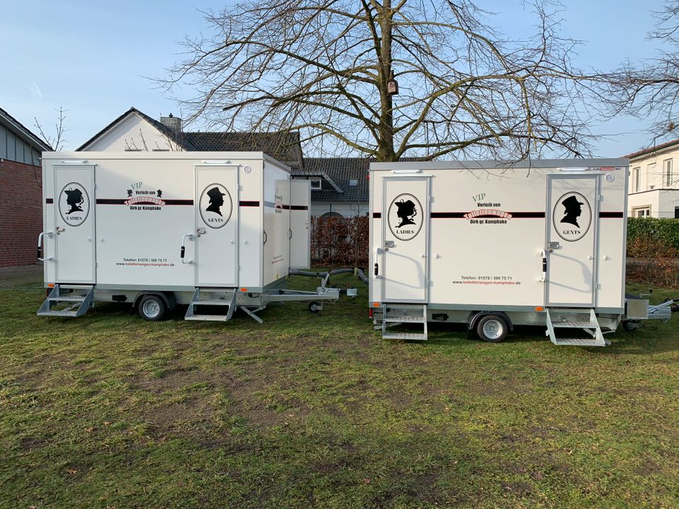 Toilettenwagen VIP Groß mieten - WC Anhänger Toilettenanhänger in Steinfeld