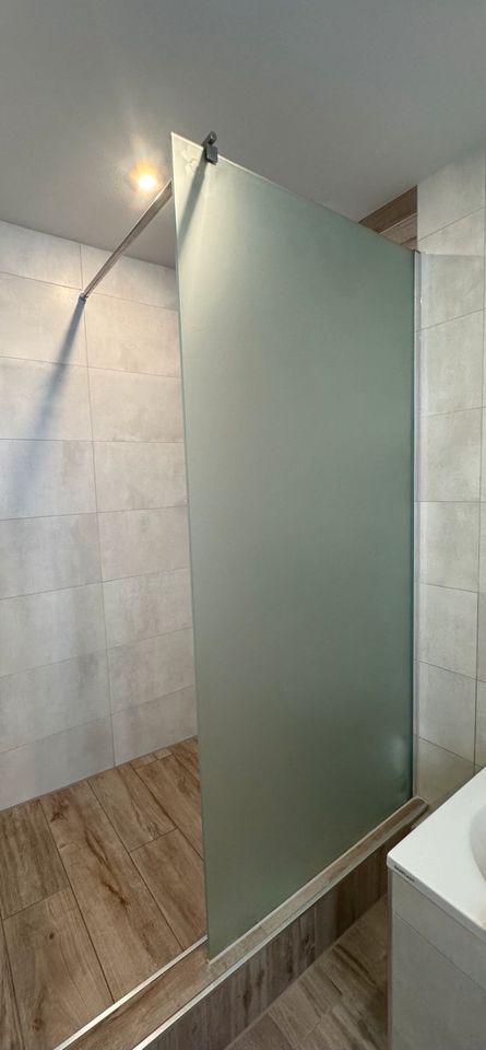 !NEU! Duschabtrennung Milchglas für Walk-in-Dusche 700mm Echtglas in Leverkusen