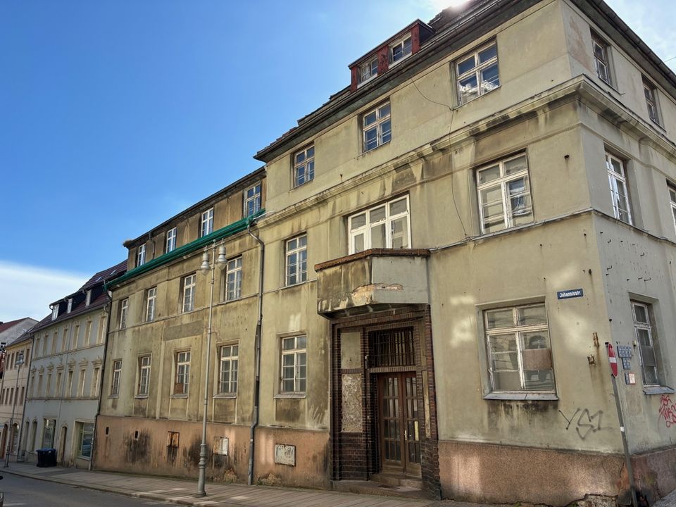 unsaniertes Bankhaus - denkmalgeschütztes Wohn- und Geschäftsgebäude in City-Lage von Altenburg in Altenburg