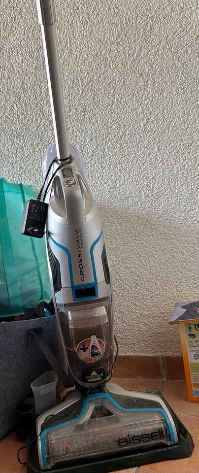 Crosswave Cordless Bissel elektrischer Wischer Bodenwischer in Aßlar