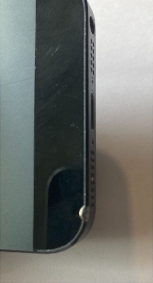 iPhone 5 16GB schwarz ohne Zubehör Model A1429 in Lügde