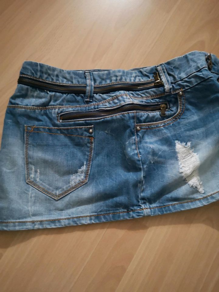 J-Well Distroyed Jeans Rock mit Zipper made in Italy gr 36,38 in Saarlouis