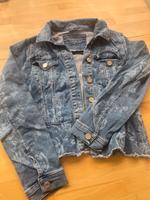 Jeansjacke mit Rosen Größe 36 Bayern - Wehringen Vorschau