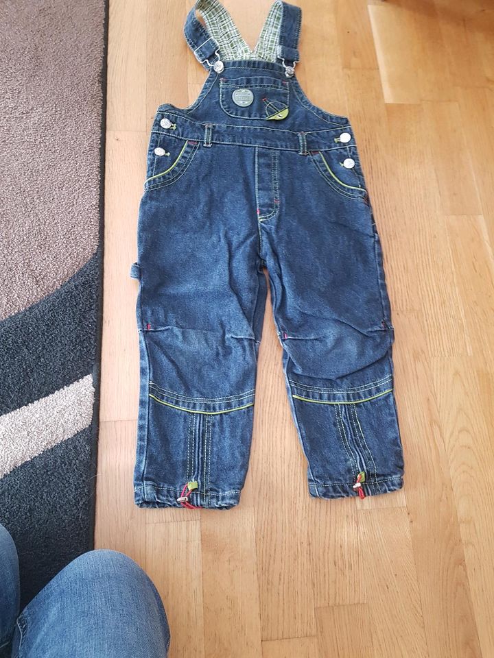 2Kinderjeans Latzhose und eine ohne latz gr.92 in Düsseldorf