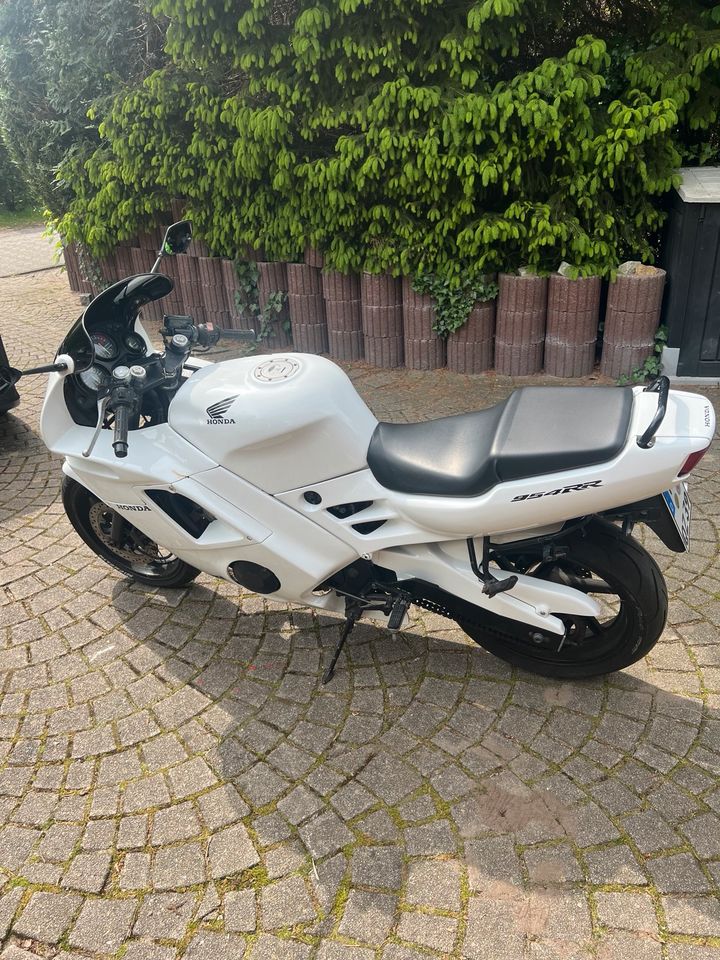 Honda CBR 600 F in Bremen