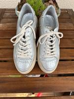 MJUS Sneaker Echtleder  Größe 40 Silber metallic Hessen - Eppstein Vorschau