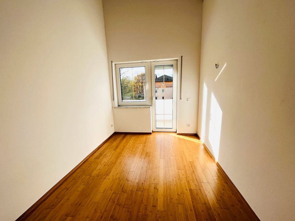 Tolles Penthouse im wunderschönen Naunhof - lichtdurchflutete Räume und 2 Balkone in Naunhof