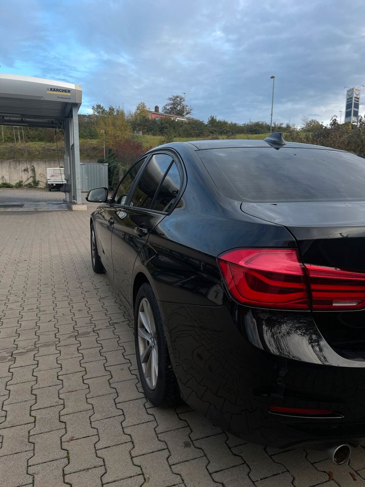 BMW F30 318D Automatik 8 fach Bereift neuer TÜV in Bad Kissingen