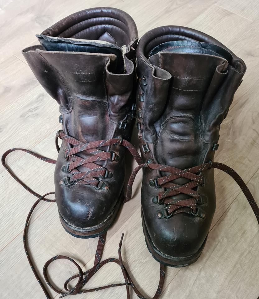 Schuh Meindl Perfekt Zwiegenäht Gr. 10 (wenig getragen) in Bonn -  Tannenbusch | kleinanzeigen.de