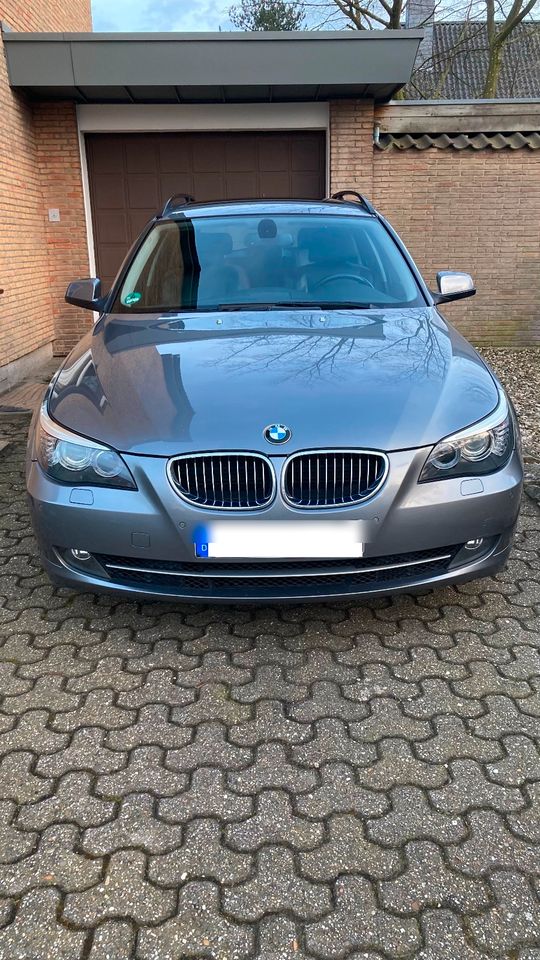 BMW 525D Touring E61 Exclusive Edition in Space-grey metallic in Wesel