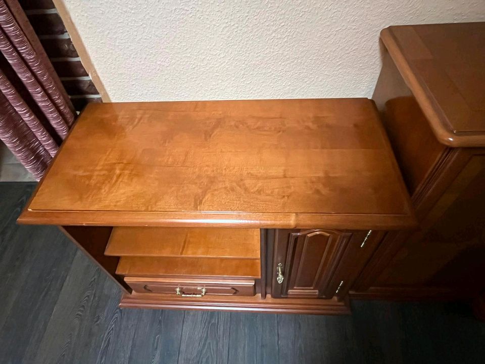 Schrank Kommode Sideboard Echtholz Mahagoni Furnier in Berlin