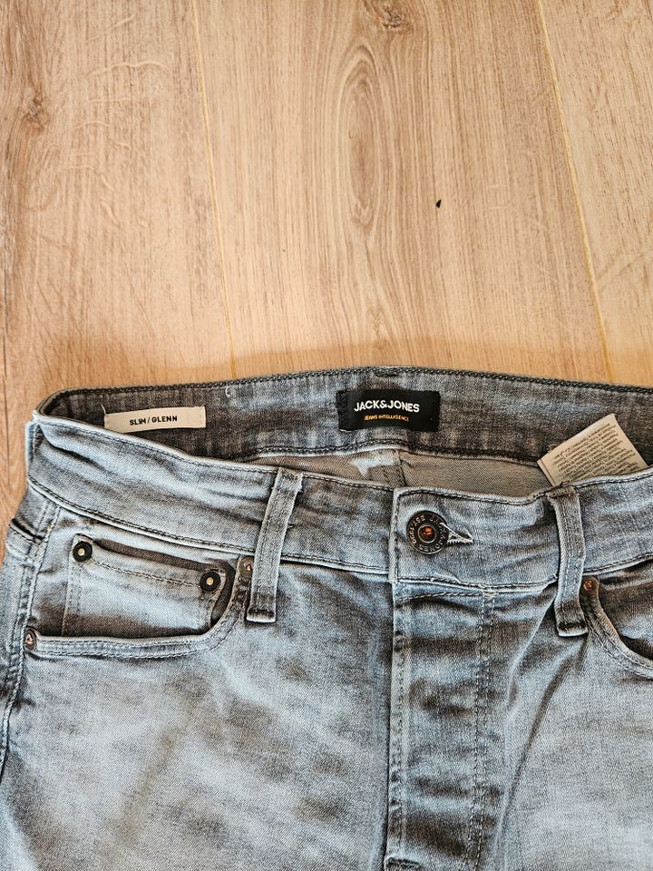 Jack &Jones Jeans Glenn Slim Gr.30/34 Gr. 176 hellgrau in Norderstedt