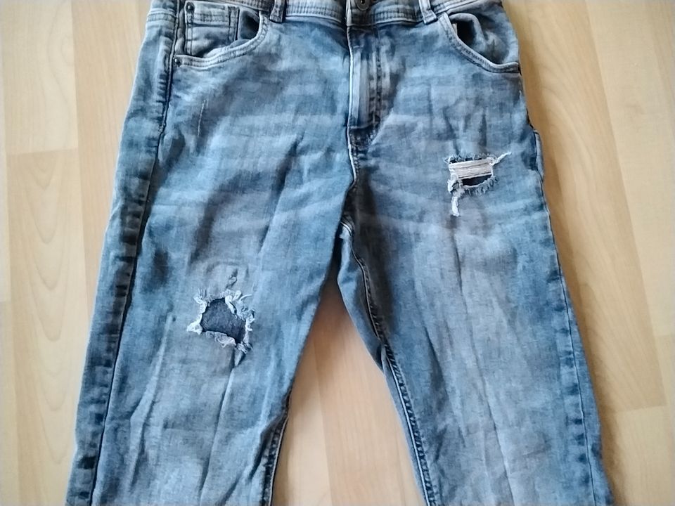 Coole Jeans von Yigga Gr. 146 in Malsch