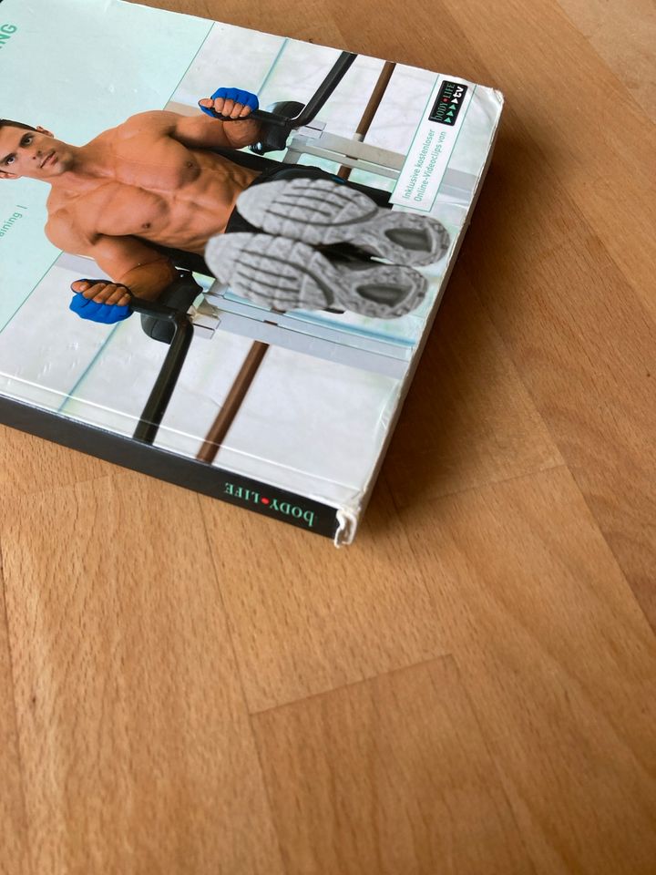 Buch Basiswissen Muskeltraining Für Trainer - Body Life Edition in Korntal-Münchingen