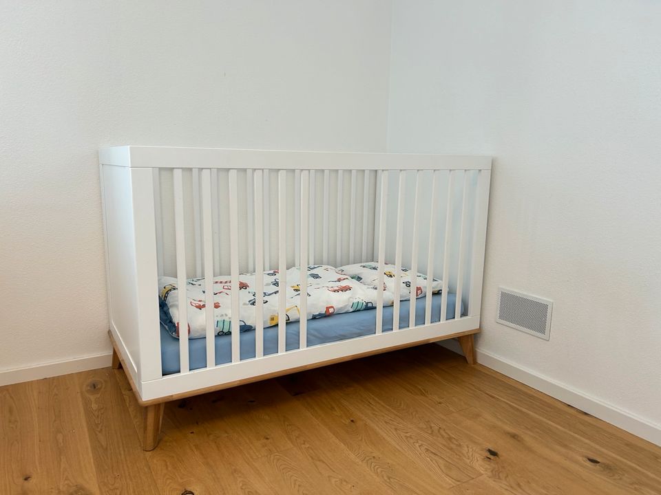 Babybett Kinderbett Vivo 70x140 inkl. Matratze in Kolbermoor