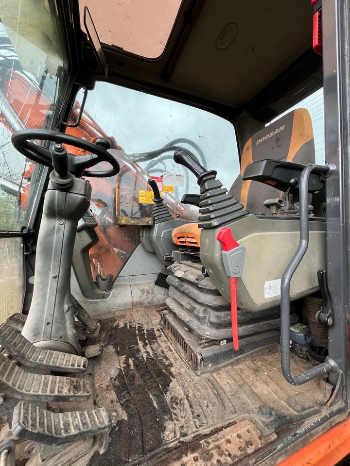 Doosan DX 170 Mobilbagger, Bagger, excavator in Nindorf (bei Neumünster)