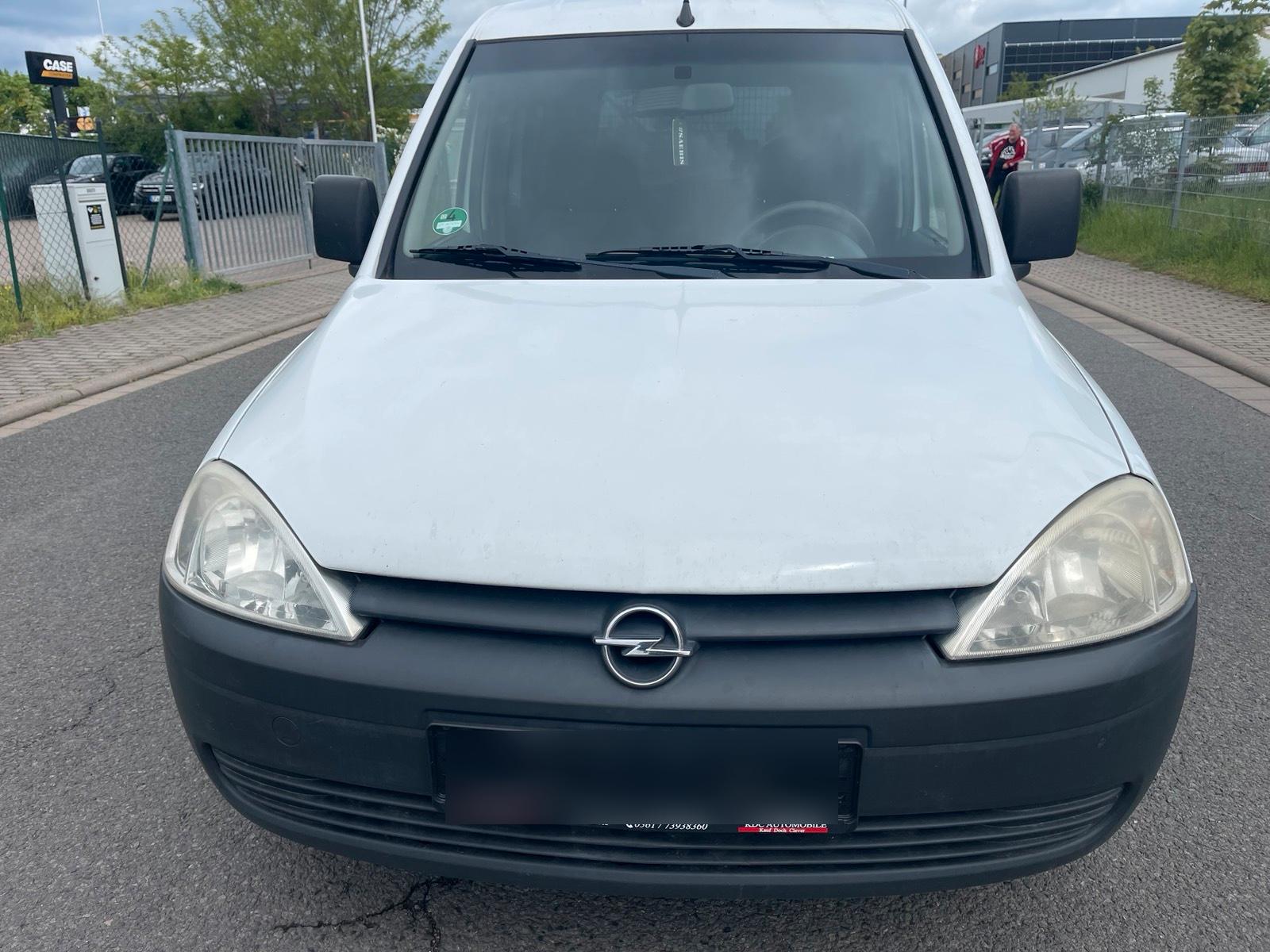 Abbildung des Autos Opel Combo, Benzin 1,4 t…