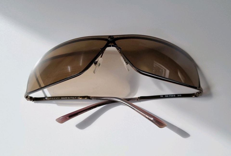 Vintage Gucci Sonnenbrille GG 1709/s in Leverkusen