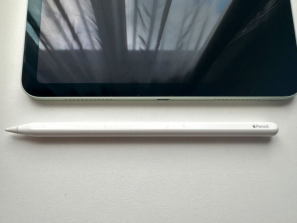 iPad Air 4 64GB grün + Apple Pencil 2 in Füssen
