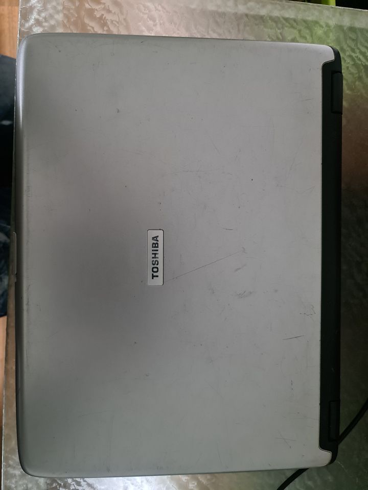 Verschiedene Laptops in Ennigerloh