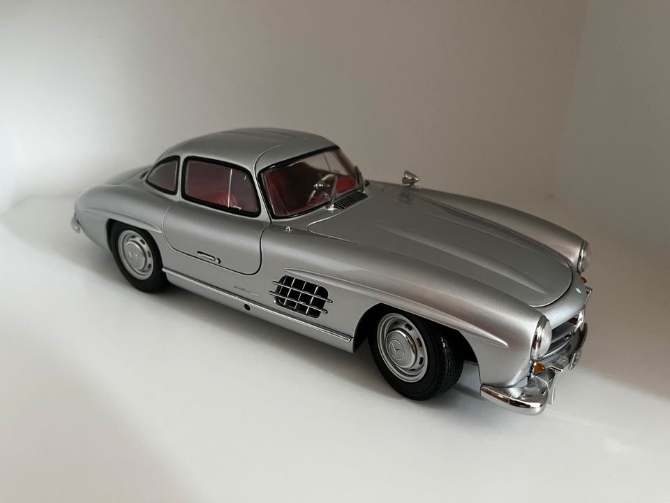 1:18 Modellauto MINICHAMPS Mercedes-Benz 300 SL W198 Silber TOP in Schwieberdingen