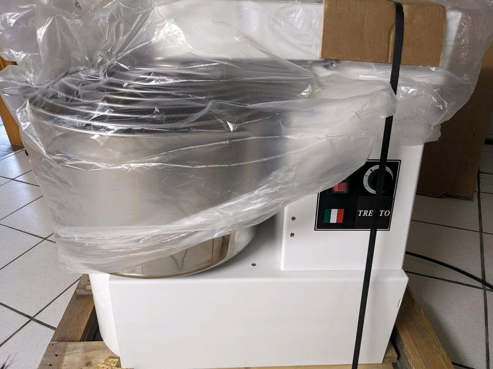 Teigknetmaschine/Professioneller Spiralkneter 50 Liter NEU in Völklingen