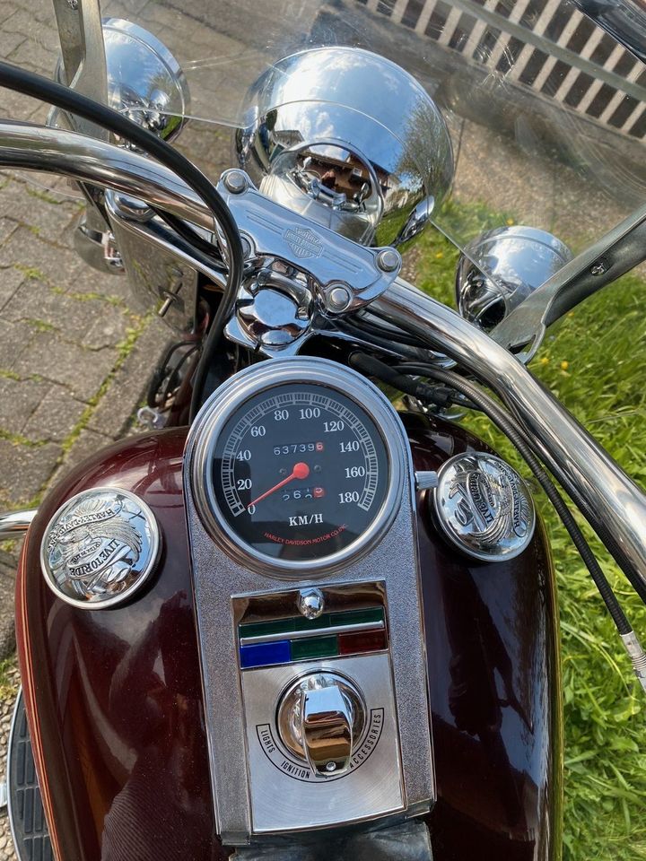 Harley-Davidson Heritage Softail Classic FLSTC in Holzkirchen