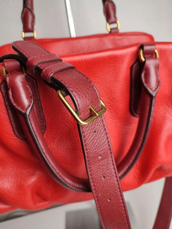 Marc Jacobs Work Wear Leder Handtasche Rot Schultergurt TOP! in Bad Rothenfelde