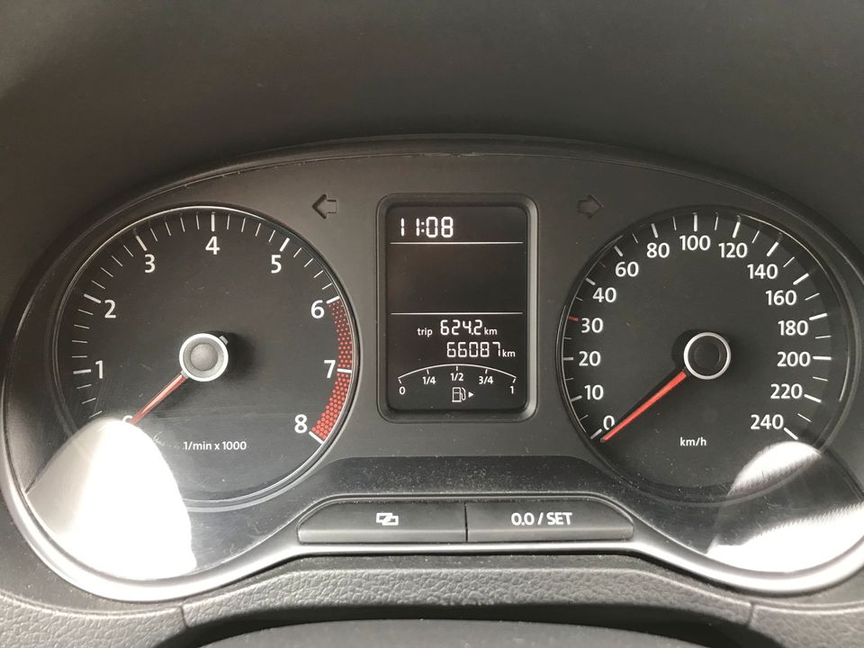 VW Polo 1.2 Trendline TÜV neu 66087km in Hagen im Bremischen