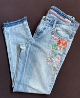 Cambio Jeans Liu short in hellblau mit Blumenmuster in Gr. 36 Niedersachsen - Vechta Vorschau