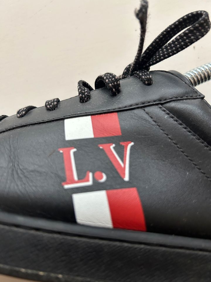 Louis Vuitton Sneaker Gr.6 (39) in Berlin