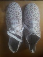 Geblumte Stoff-Schuhe Damen Neu Primark Gr 42 Sachsen - Wohlbach Vorschau