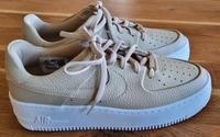 Nike Air Force 1 beige-weiß neuwertig Nordrhein-Westfalen - Xanten Vorschau