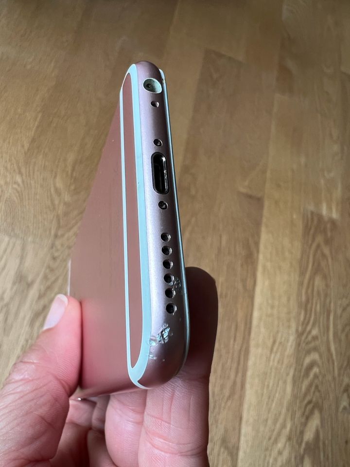 iPhone 6 S 64 GB Displayschaden, Zubehör komplett in Hamburg