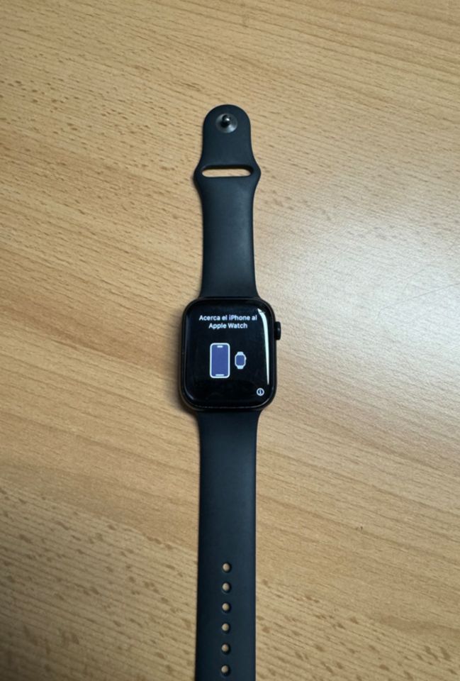 Apple Watch Series 8, 45 mm  Aluminium schwarz, GPS in Bad Dueben