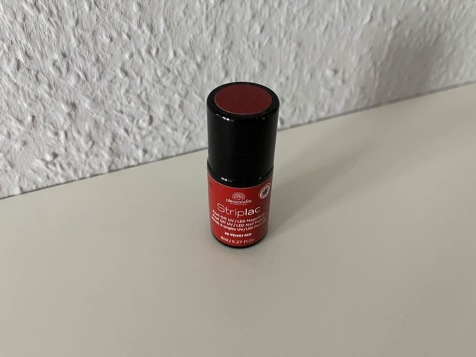 Alessandro Striplac Nagellack Velvet red in Sachsenheim