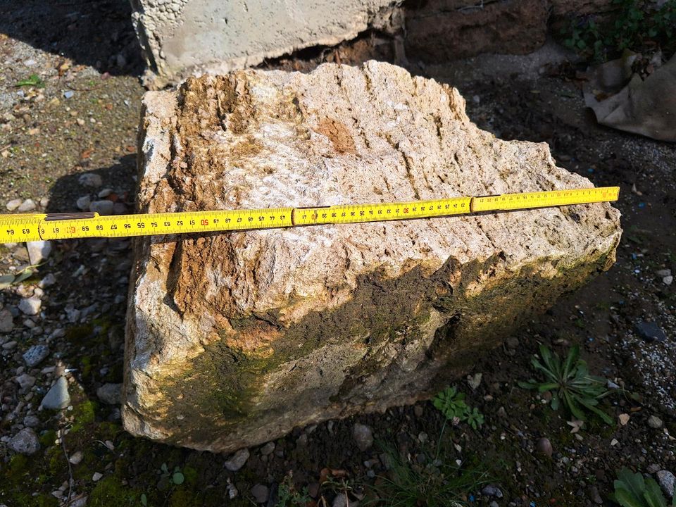 Naturstein Zierstein Findling Travertin Block riesig schwer in Bad Langensalza