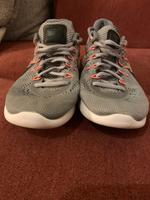 Nike Turnschuhe Größe 39 Grau -Apricot Bayern - Gesees Vorschau