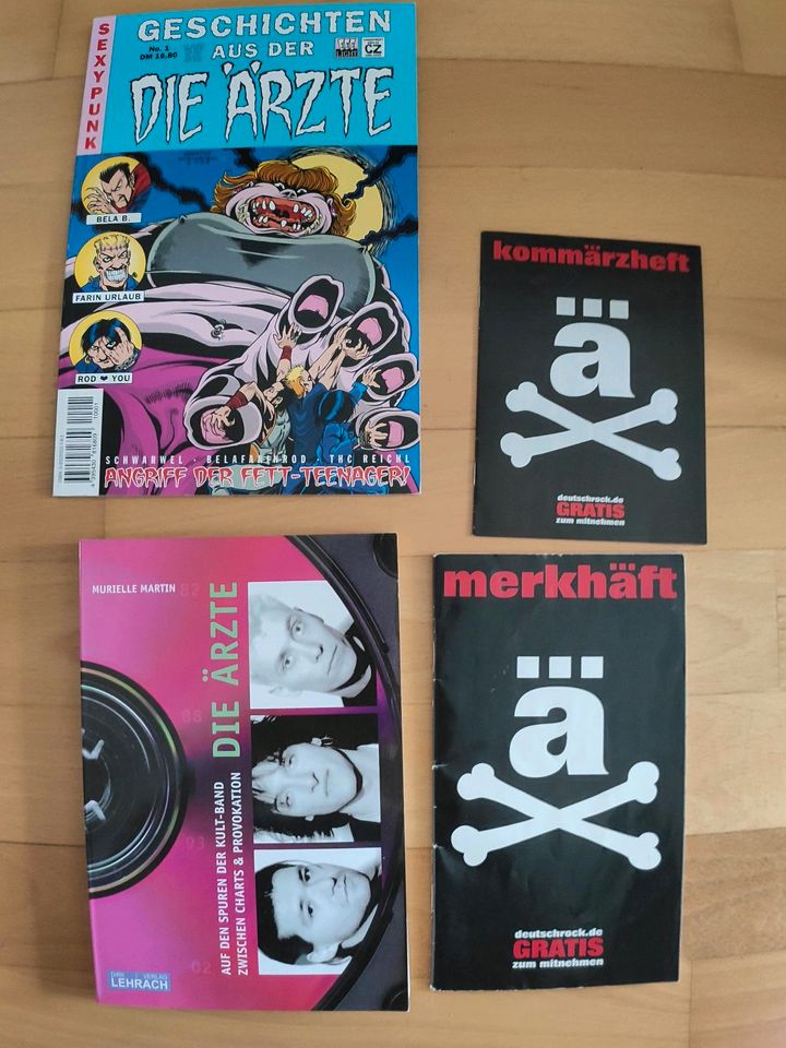 Die Ärzte die Prawda alle 13 Stück inkl. Buttons, Buch und Comic in Lörrach